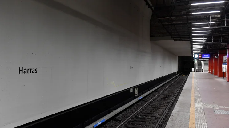 Die neue gestrichene Wand ist kostengünstiger und erleichtert die Inspektion und Instandhaltung. Die neue gestrichene Wand ist kostengünstiger und erleichtert die Inspektion und Instandhaltung.