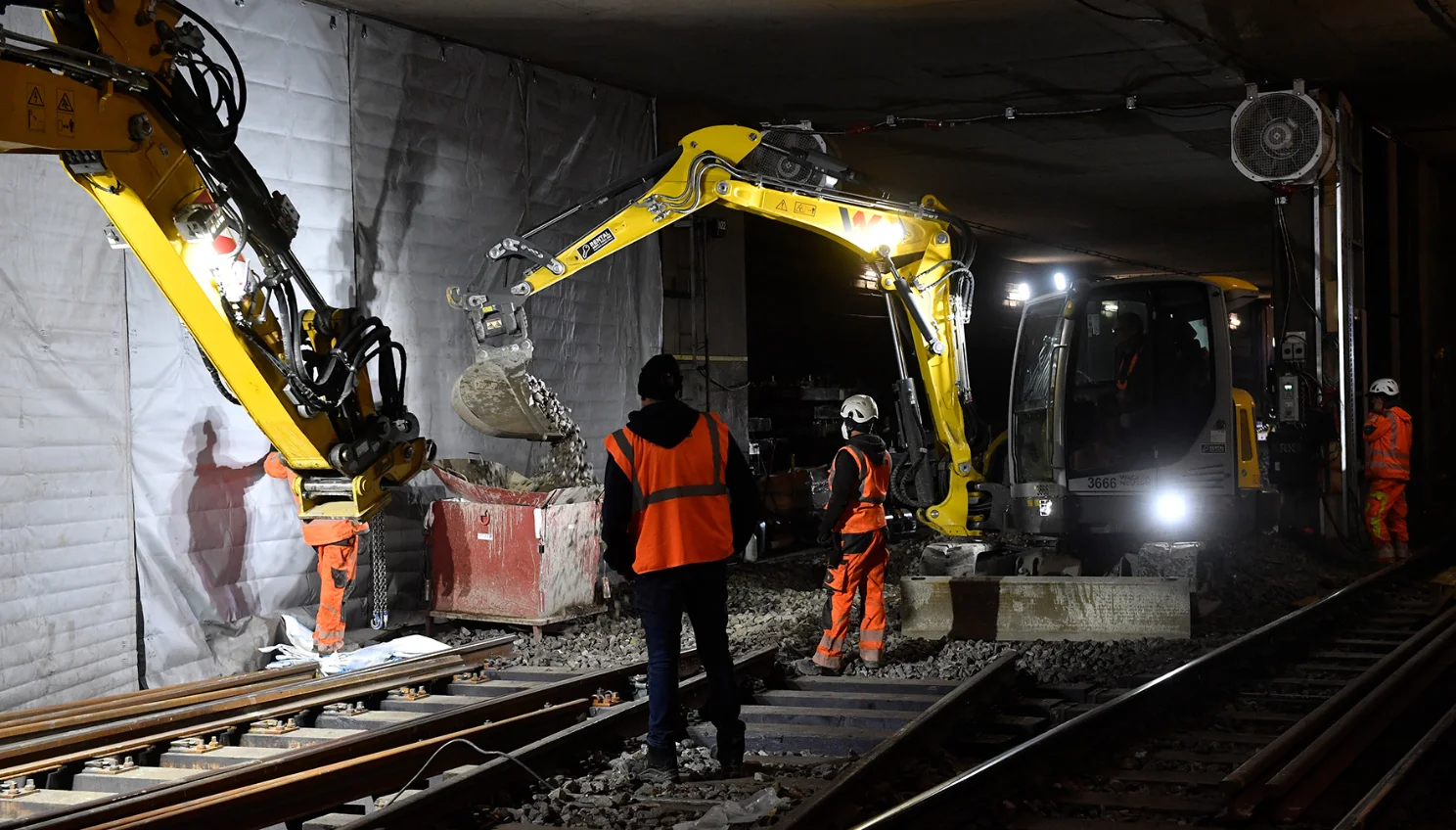 Grunderneuerung U3/U6: Sanierung beendet, U-Bahn wieder im Normalbetrieb Grunderneuerung U3/U6: Sanierung beendet, U-Bahn wieder im Normalbetrieb